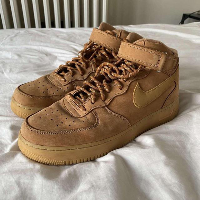 Nike Men's Trainers - Tan - UK 10.5 on Productcaster.