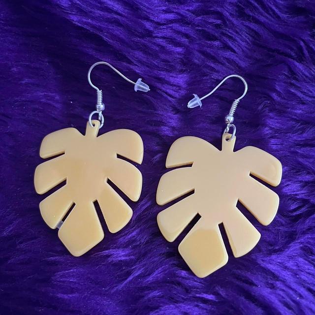 Women's Earrings - Yellow on Productcaster.