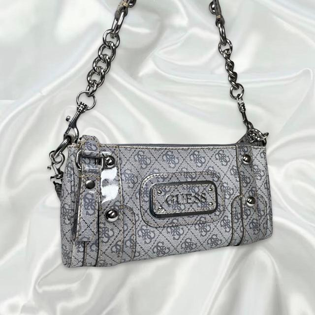 Guess Women's Crossbody bags - Grey on Productcaster.