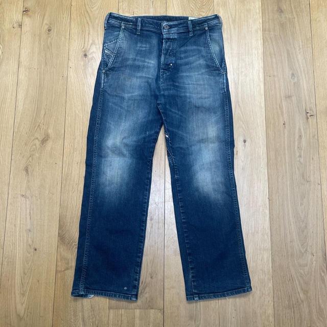 Diesel Men's Straight leg Distressed Jeans - Blue - 31" on Productcaster.