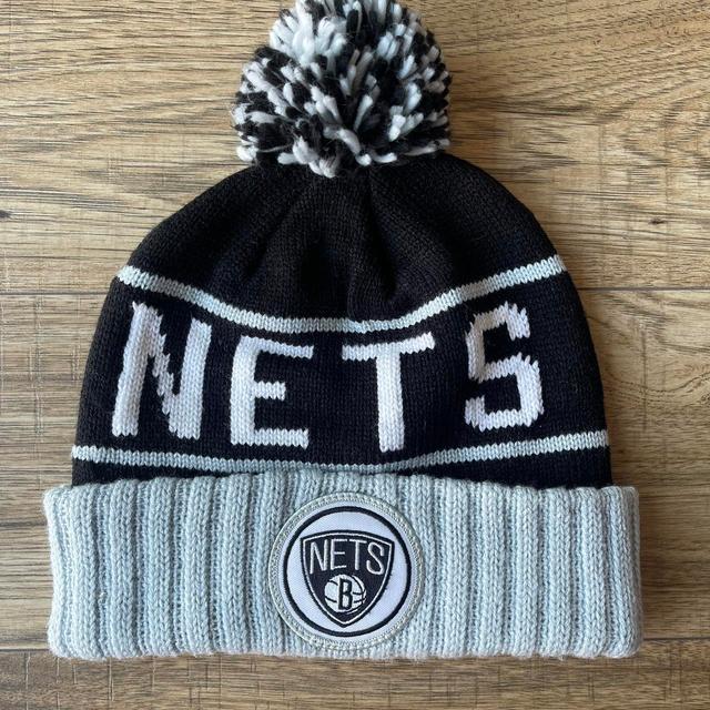 Mitchell & Ness Men's Beanies - Black/Grey on Productcaster.