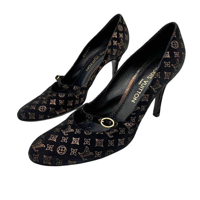 Louis Vuitton Women's Courts - Black/Gold - UK 5 on Productcaster.