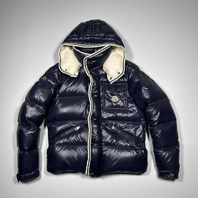 Moncler Men's Lightweight Jacket - Navy - L on Productcaster.