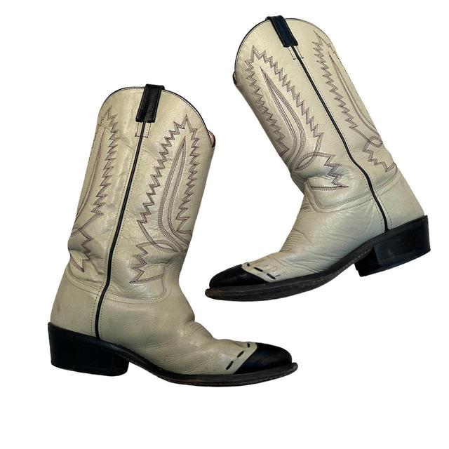 Women's Mid calf Boots - Cream/Black - UK 7 on Productcaster.