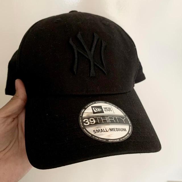 New Era Women's Caps - Black on Productcaster.