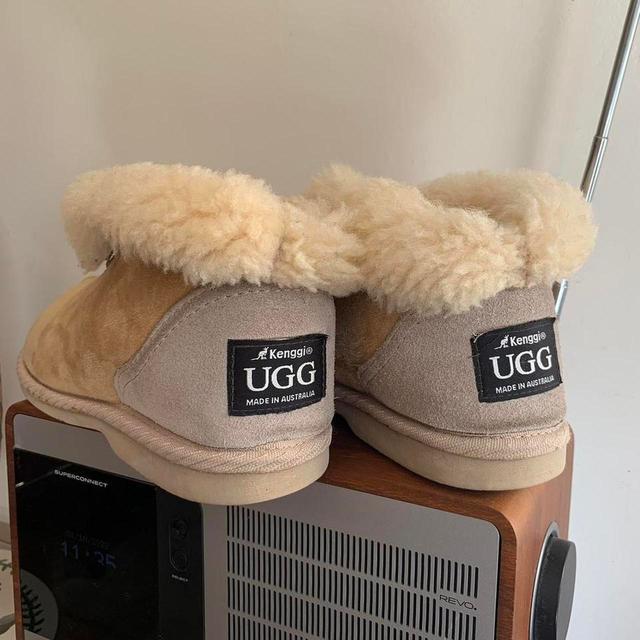 UGG Women's Slippers - Cream/Tan - UK 3 on Productcaster.