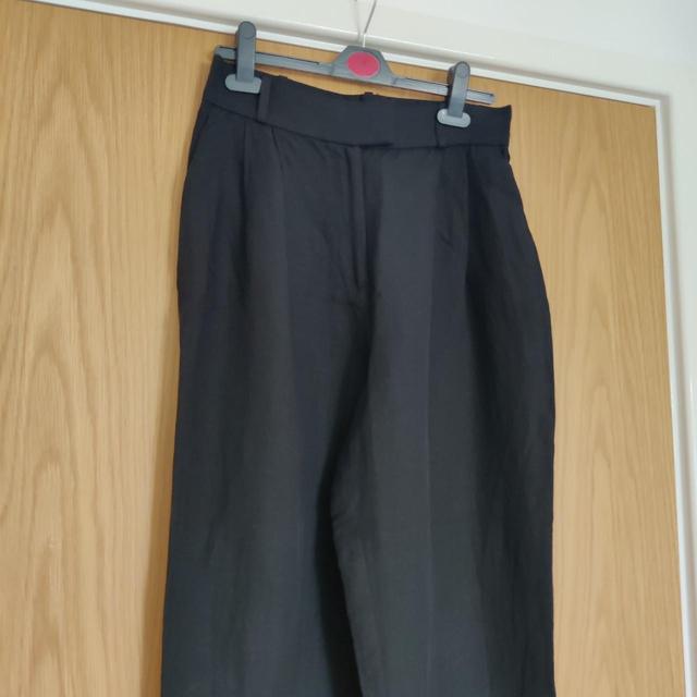 H&M Women's Trousers - Black - UK 10 on Productcaster.