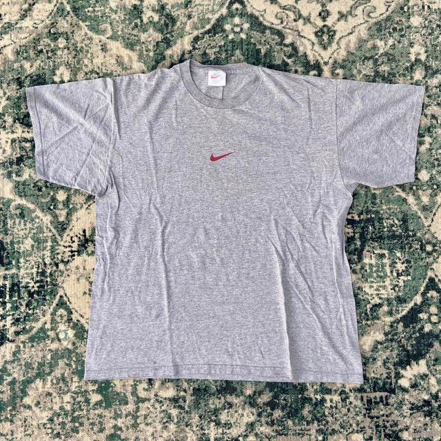 Nike Men's T-shirt - Grey/Red - L on Productcaster.