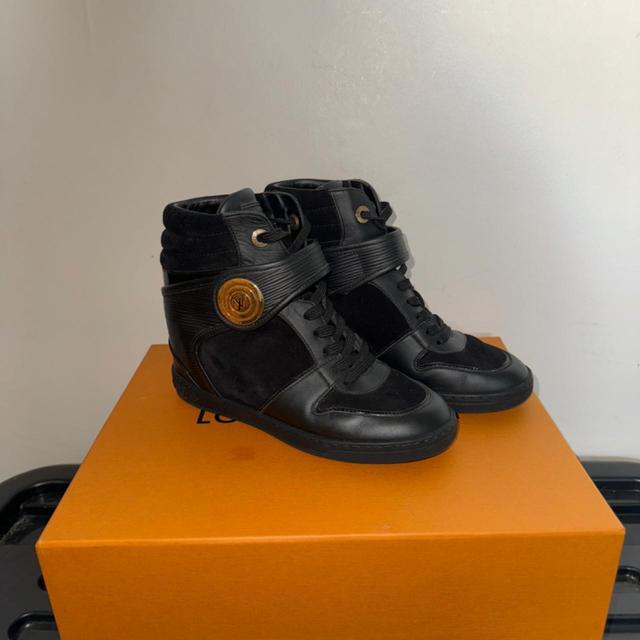 Louis Vuitton Women's Lace up Boots - Black - UK 4 on Productcaster.