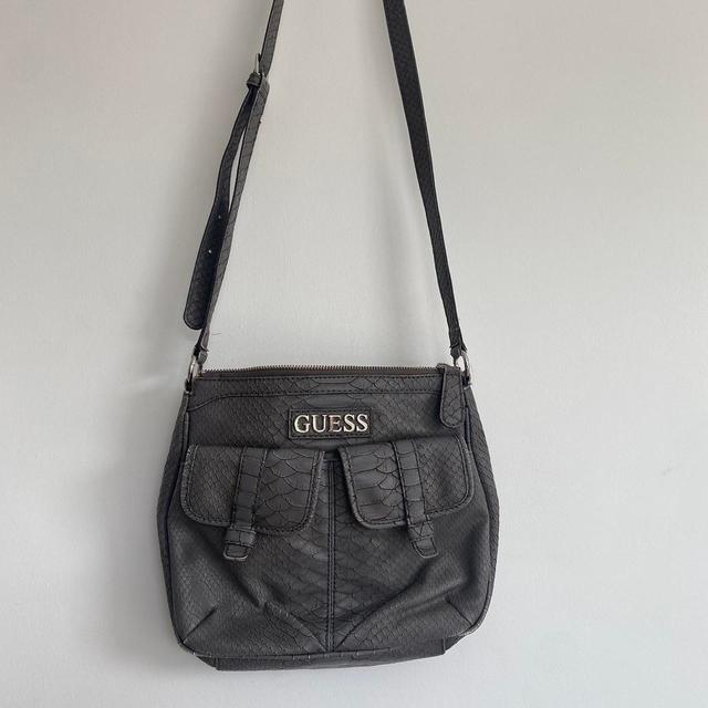 Guess Women's Shoulder bags - Grey on Productcaster.