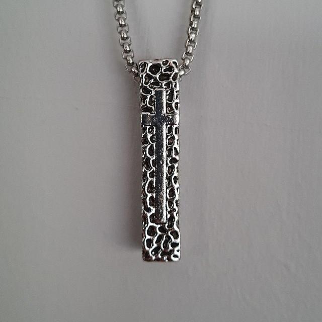 Men's Necklace - Silver on Productcaster.