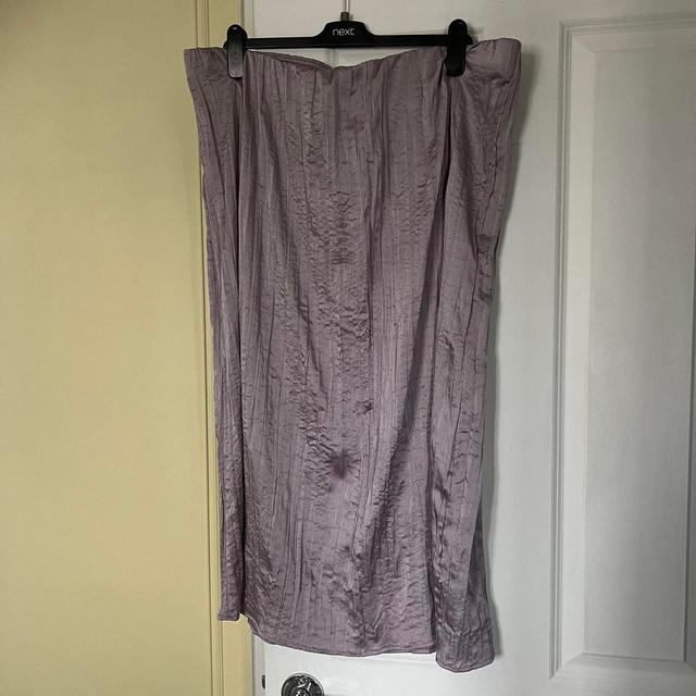 H&M Women's Midi Skirt - Purple - UK 22 on Productcaster.