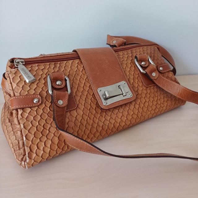 Preloved Women's Shoulder bags - Tan on Productcaster.