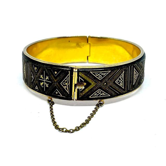 Vintage Women's Bracelet - Gold/Black on Productcaster.