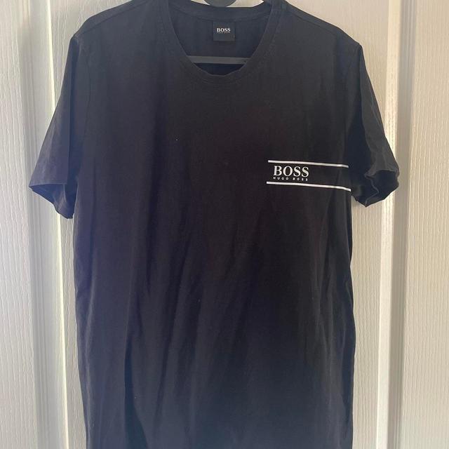 Hugo Boss Men's T-shirt - Black - M on Productcaster.