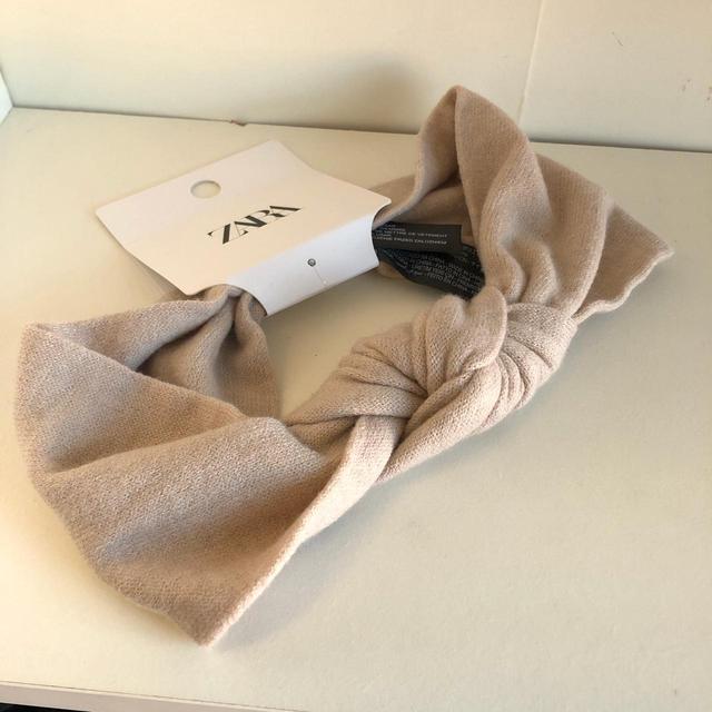 Zara Women's Accessories - Tan/Cream on Productcaster.