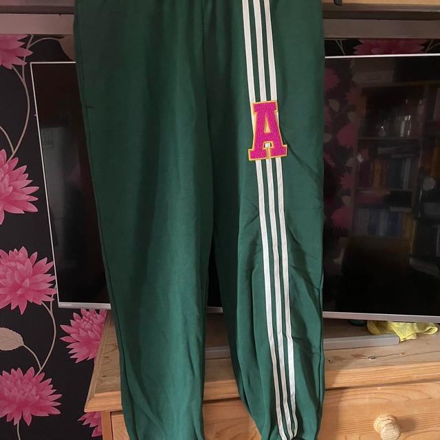 Adidas Women's Sweatpants - Green - M on Productcaster.