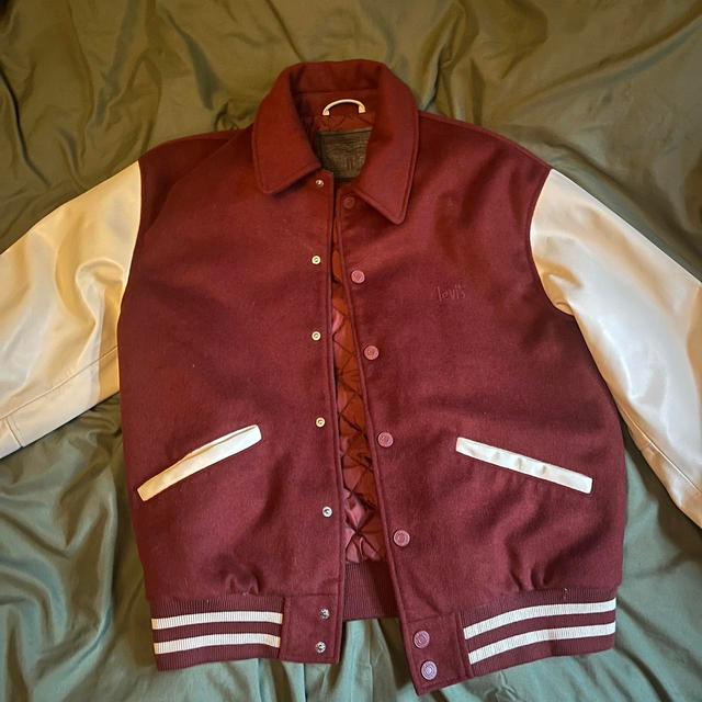 Levi's Men's Varsity Jacket - Burgundy - M on Productcaster.