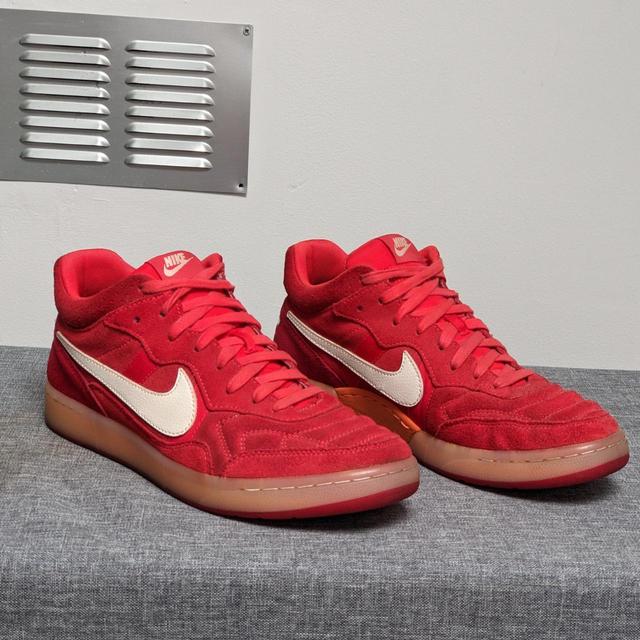 Nike Men's Trainers - Red - UK 9.5 on Productcaster.