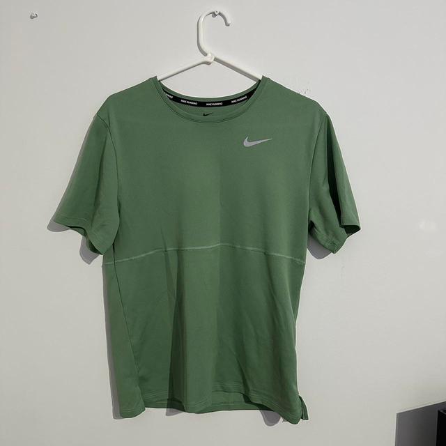 Nike Men's T-shirt - Green - S on Productcaster.