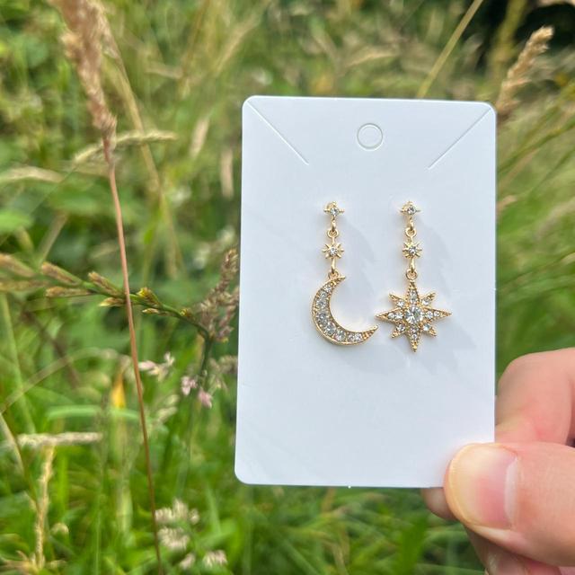 Women's Earrings - Gold on Productcaster.