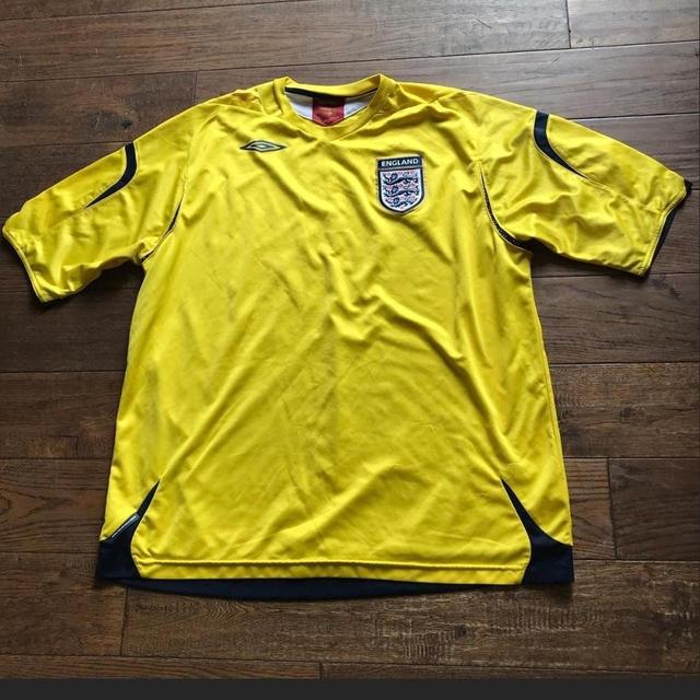 Umbro Men's T-shirt - Yellow - XXL on Productcaster.