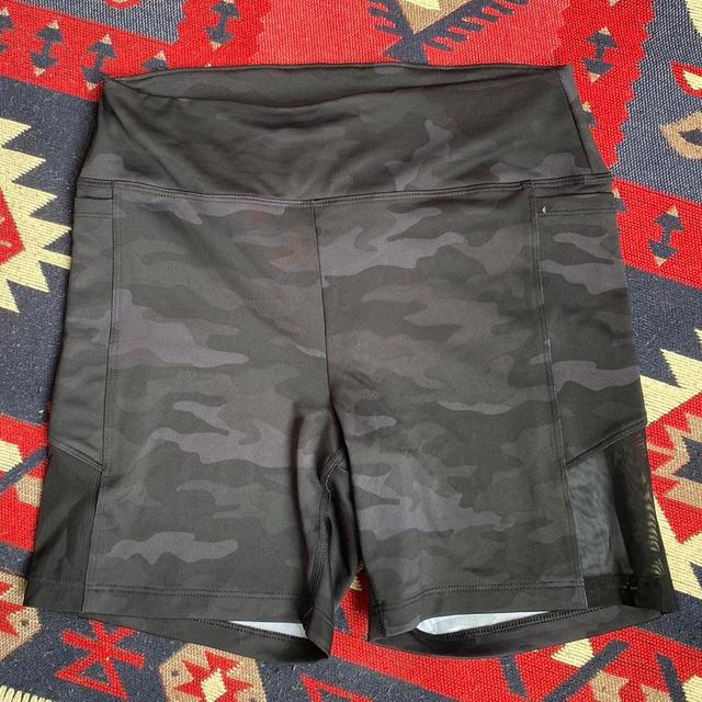 Victoria's Secret Women's Shorts - Black/Multi - M on Productcaster.