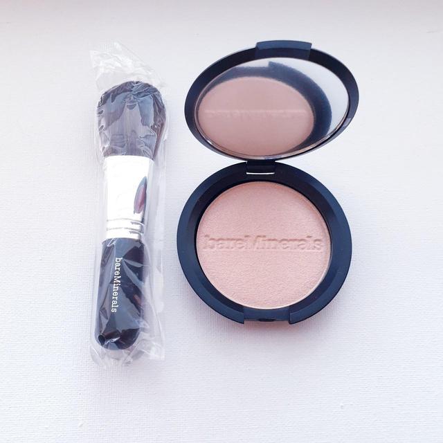 bareMinerals Bronzer and contour - Gold on Productcaster.