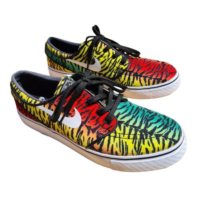 Nike Men's Trainers - Multi - UK 6 on Productcaster.