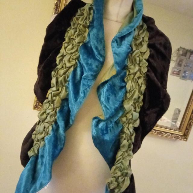 Preloved Women's Scarf - Multi on Productcaster.