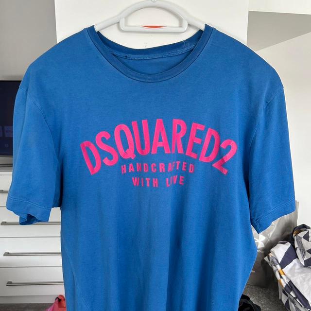 Dsquared2 Men's T-shirt - Blue/Pink - M on Productcaster.