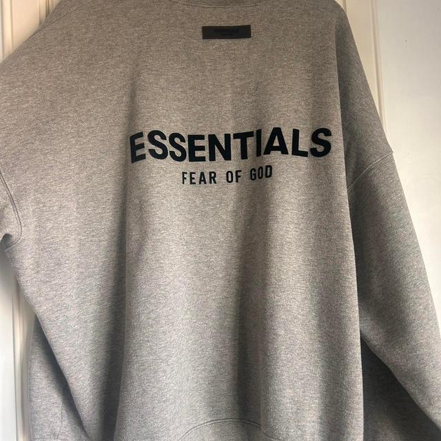 Essentials Men's Jumper - Grey - L on Productcaster.