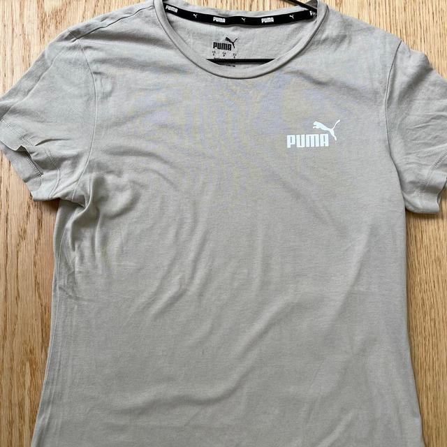 Puma Men's T-shirt - Tan - S on Productcaster.