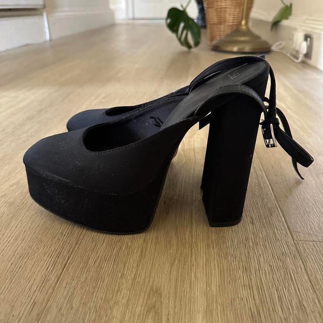 Zara Women's Footwear - Black - UK 7 on Productcaster.