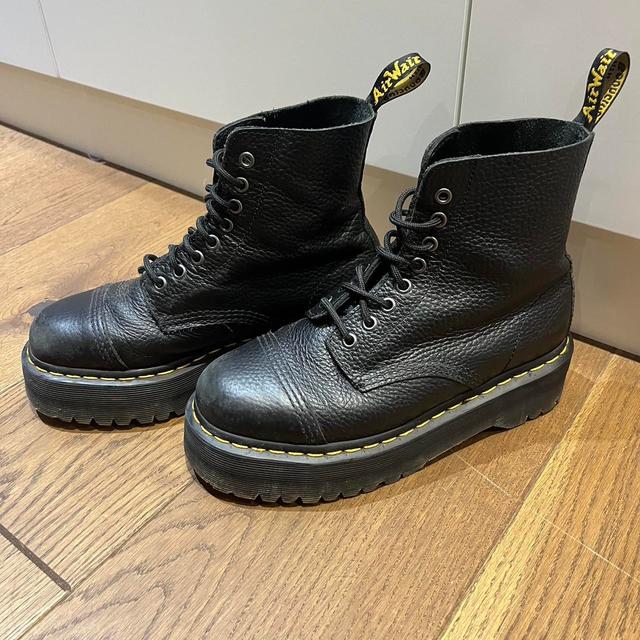 Dr. Martens Women's Platform Boots - Black - UK 6 on Productcaster.