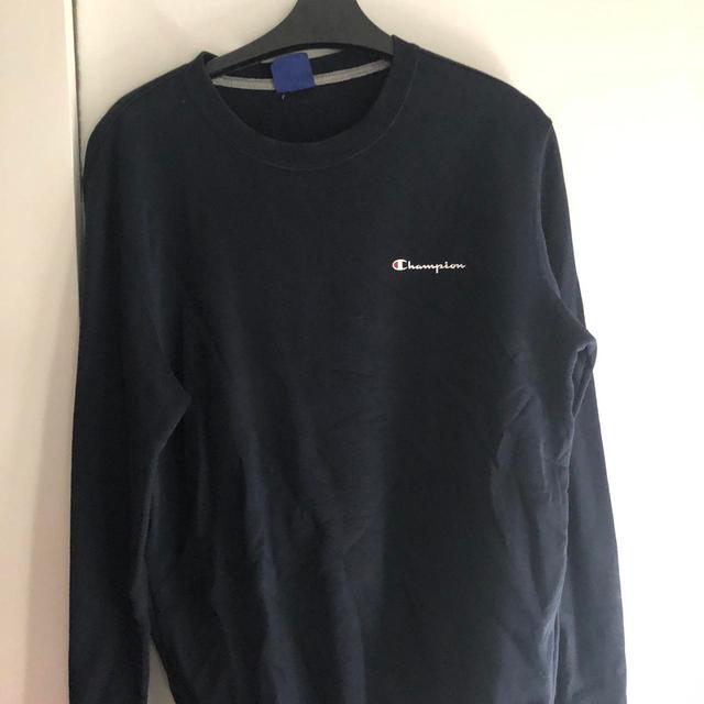 Champion Men's Jumper - Navy - M on Productcaster.