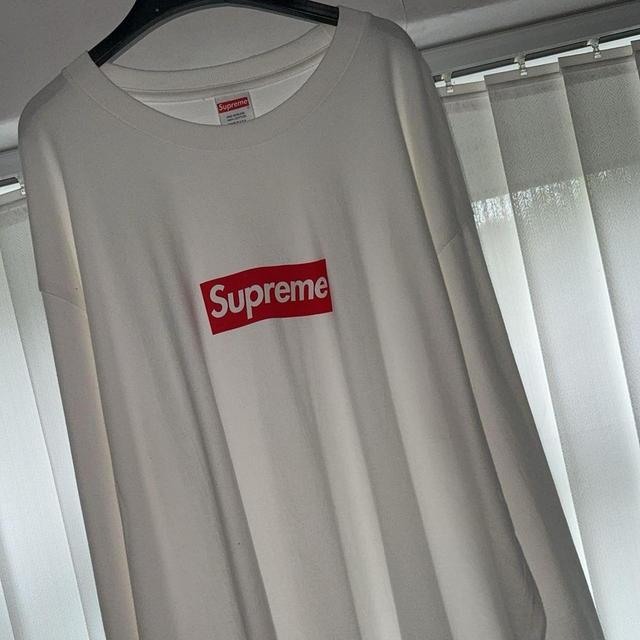 Supreme Men's T-shirt - White/Red - XL on Productcaster.