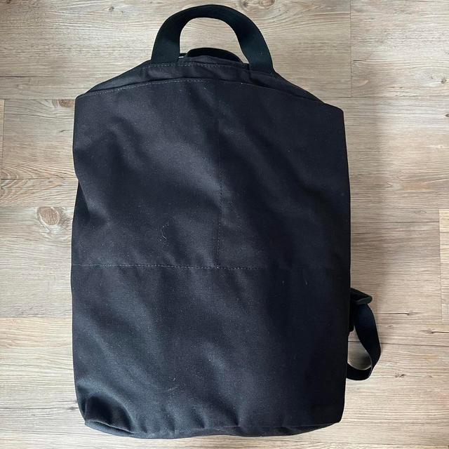 COS Men's Backpacks - Black on Productcaster.