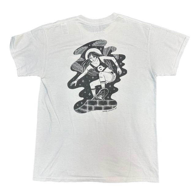 Gildan Women's T-shirt - White - M on Productcaster.