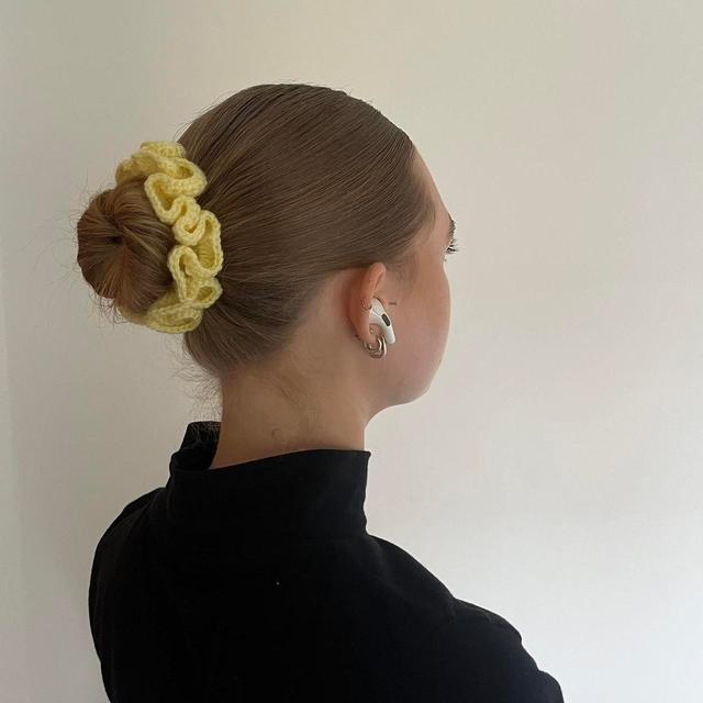 Women's Hair accessory - Yellow on Productcaster.