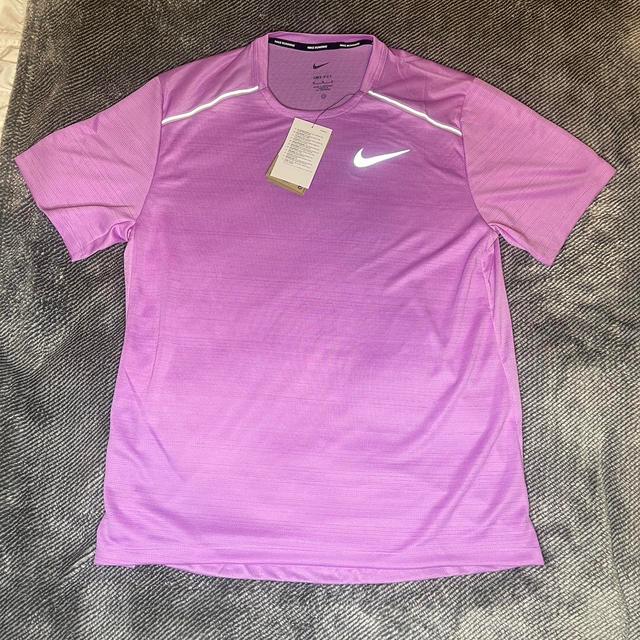 Nike Men's T-shirt - Pink - M on Productcaster.