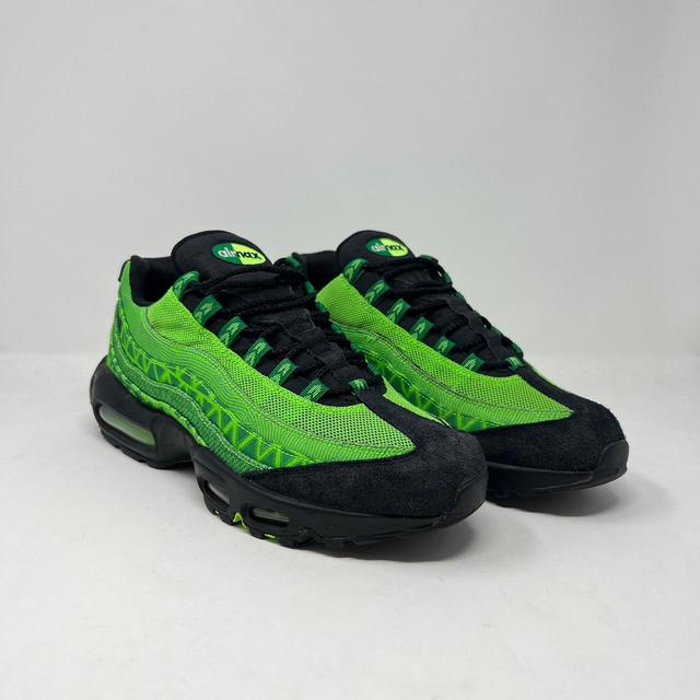 Nike Men's Trainers - Green/Black - UK 10 on Productcaster.