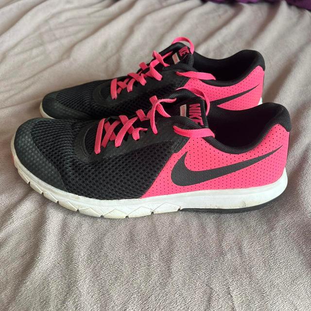 Nike Women's Trainers - Pink/Black - UK 5.5 on Productcaster.