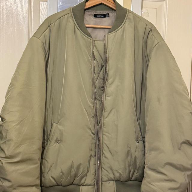 Boohoo Women's Bomber Jacket - Khaki/Green - UK 16 on Productcaster.