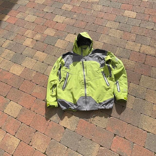 The North Face Men's Lightweight Jacket - Green/Multi - XL on Productcaster.