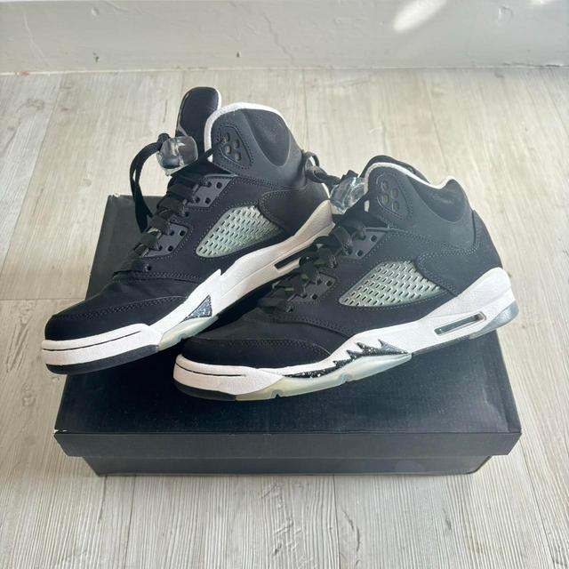 Jordan Women's Trainers - Black/White - UK 5.5 on Productcaster.