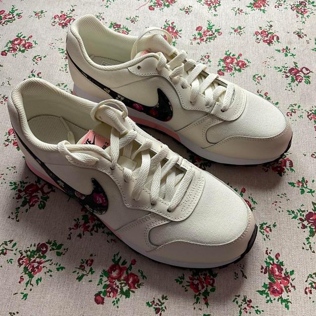 Nike Women's Trainers - Cream/Brown - UK 6 on Productcaster.