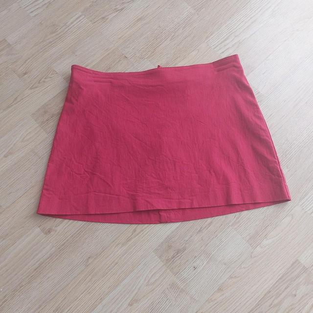 H&M Women's Skirt - Red - UK 10 on Productcaster.