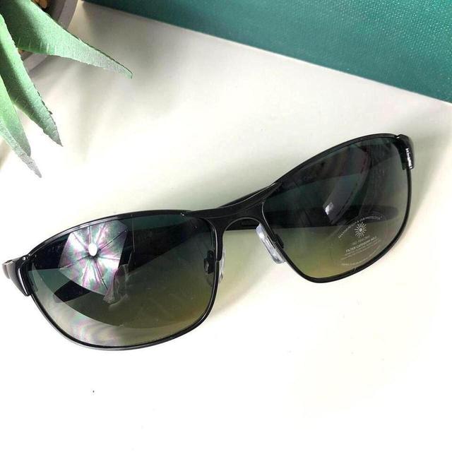 Women's Casual Sunglasses - Black/Green on Productcaster.