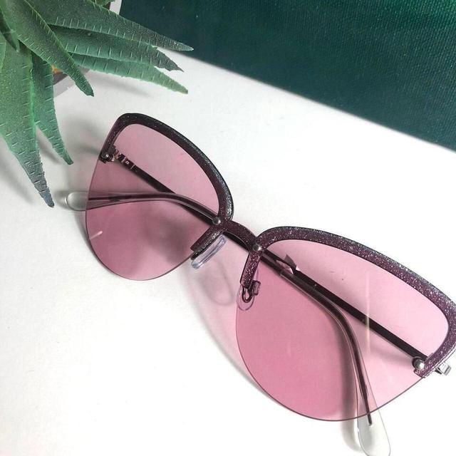 Women's Party Sunglasses - Pink on Productcaster.